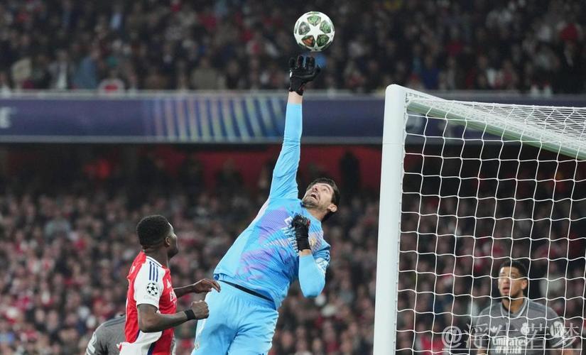 欧冠0-3!皇马门将两秒两连扑上演神迹,阿尔特塔目瞪口呆 欧冠0-3!皇马门将两秒两连扑上演神迹,阿尔特塔目瞪口呆